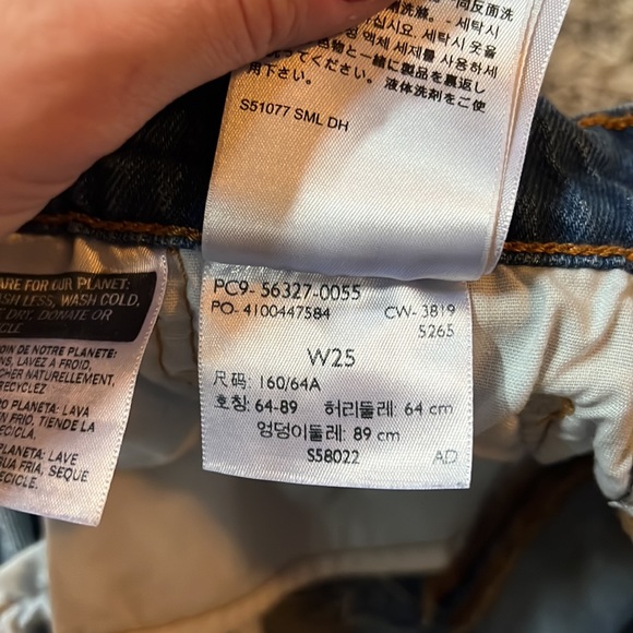 Levi’s Women Original 501 High Waisted Shorts - Picture 4 of 4